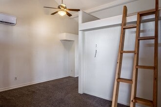 212-214 Miller Dr in Del Rio, TX - Building Photo - Building Photo