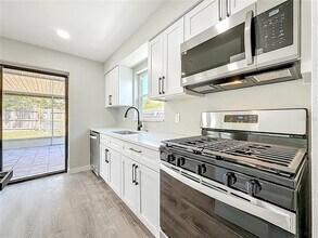 5643 86th Ave in Pinellas Park, FL - Building Photo - Building Photo