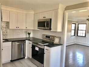 5 Skyline Terrace in Danbury, CT - Building Photo - Building Photo