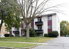 430 Hazel St in Waterloo, ON - Building Photo
