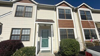 8189 Baltimore Ave, Unit 7C in Westerville, OH - Building Photo