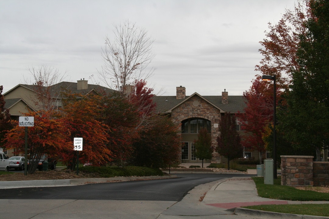 Fossil Creek Condominiums in Fort Collins, CO - Foto de edificio