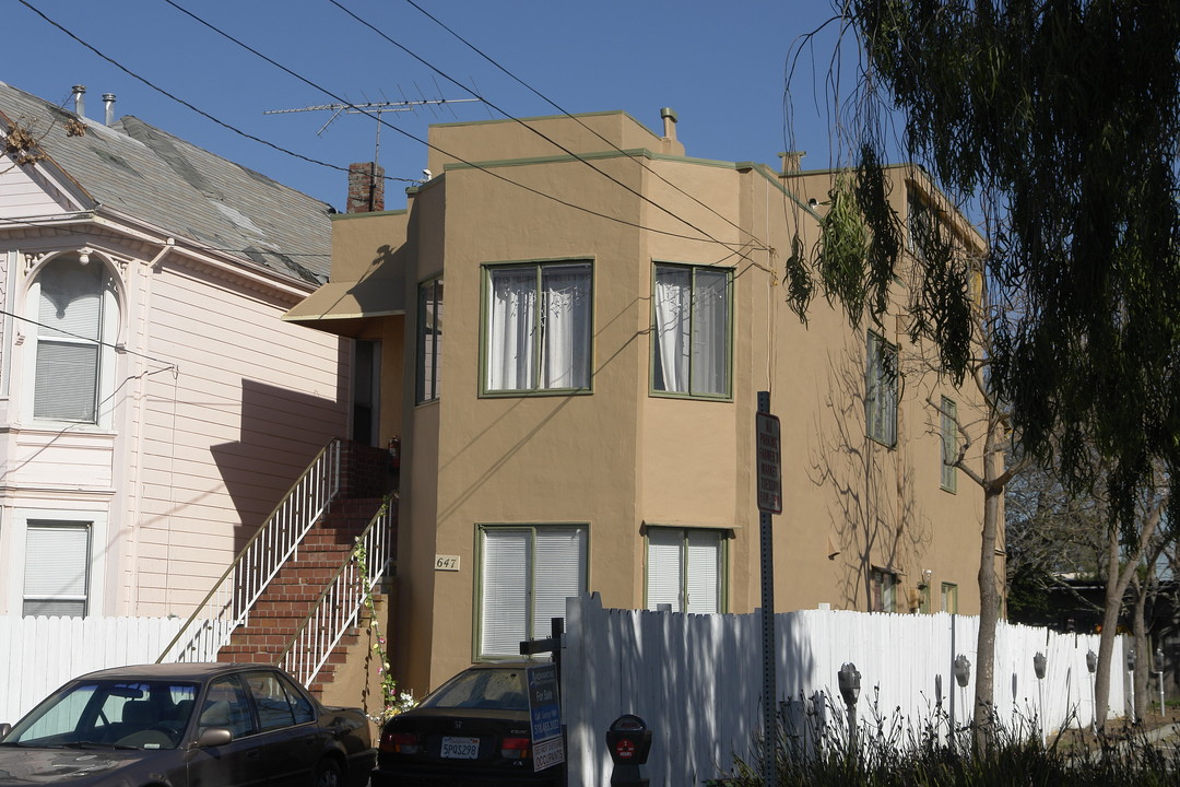 647 Taylor Ave in Alameda, CA - Building Photo