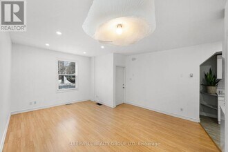 33 Pinhey St in Ottawa, ON - Building Photo - Building Photo