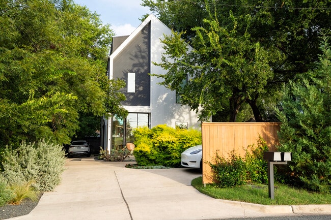property at 2509 Durwood St