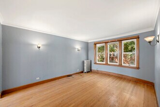 2835 N Lockwood Ave in Chicago, IL - Building Photo - Building Photo