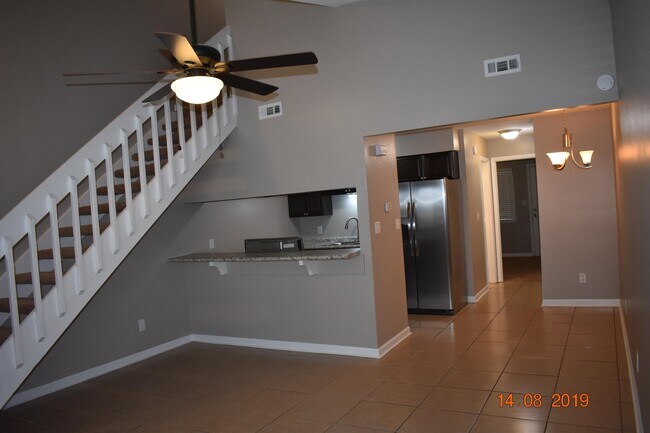 1802 Falconcrest St in Tallahassee, FL - Building Photo - Building Photo