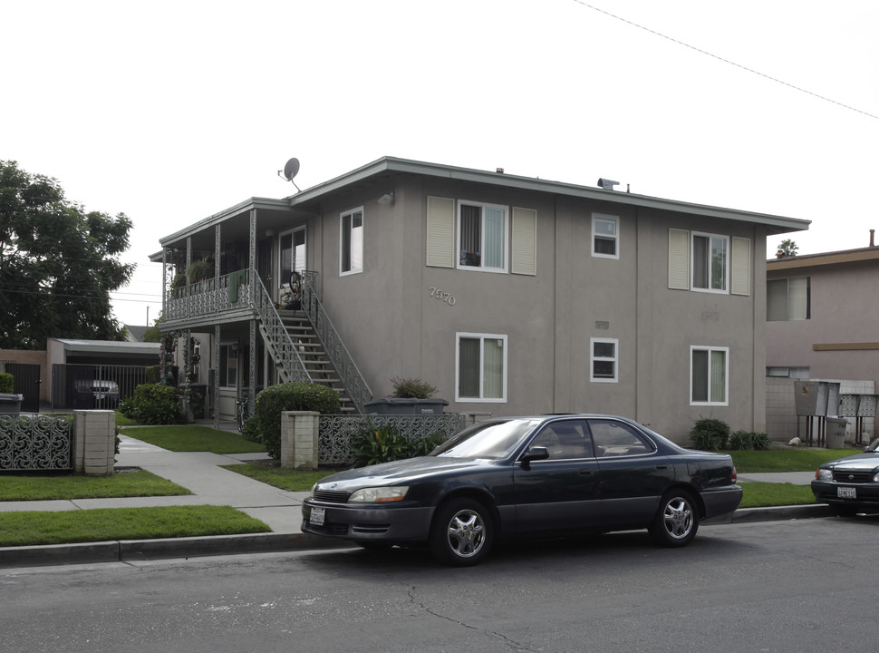 7570 Jackson Way in Buena Park, CA - Building Photo