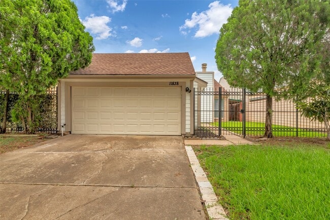 property at 11838 Plumbrook Dr