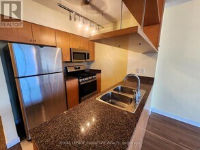 5 Mariner Terrace in Toronto, ON - Building Photo - Building Photo