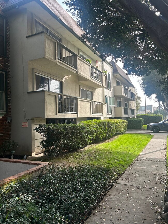 3640 Cardiff Ave, Unit Michelle Martin in Los Angeles, CA - Building Photo - Building Photo