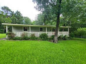 30 Rdg Crk Dr in Coldspring, TX - Building Photo - Building Photo