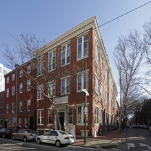 1023-1025 Clinton St in Philadelphia, PA - Foto de edificio - Building Photo