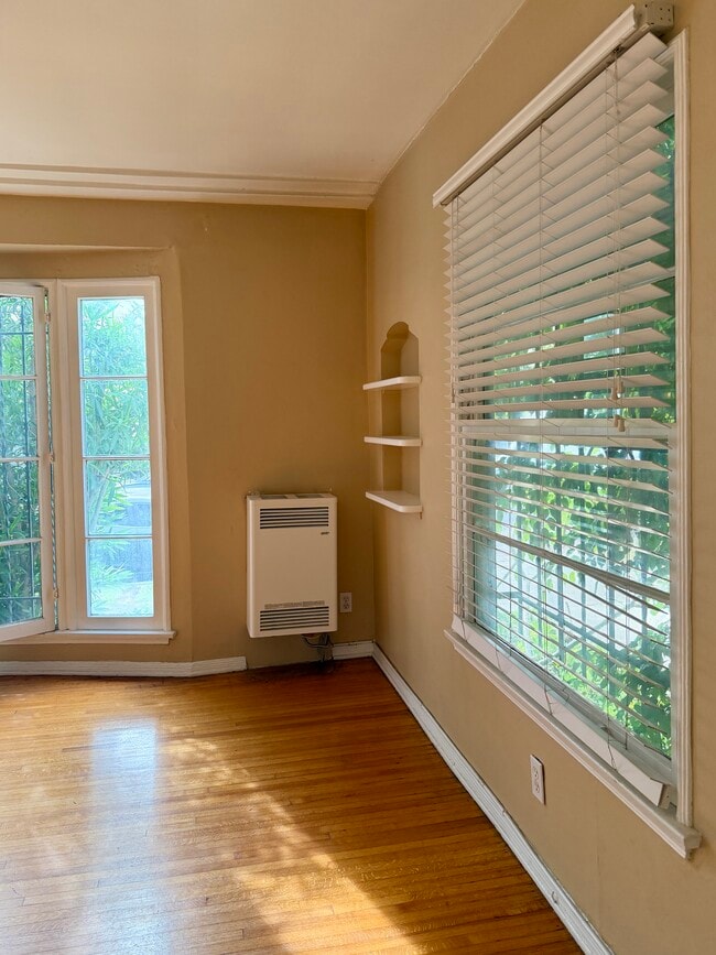 346 N Curson Ave, Unit 346 N Curson Ave in Los Angeles, CA - Building Photo - Building Photo