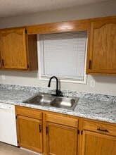 135 Anzie Way, Unit D3 in Harriman, TN - Building Photo - Building Photo