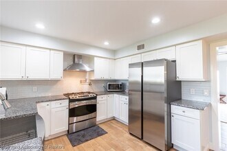 102 Squirrel Point in Lorida, FL - Building Photo - Building Photo