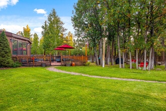 Roundhouse Resort in Pinetop, AZ - Foto de edificio - Building Photo