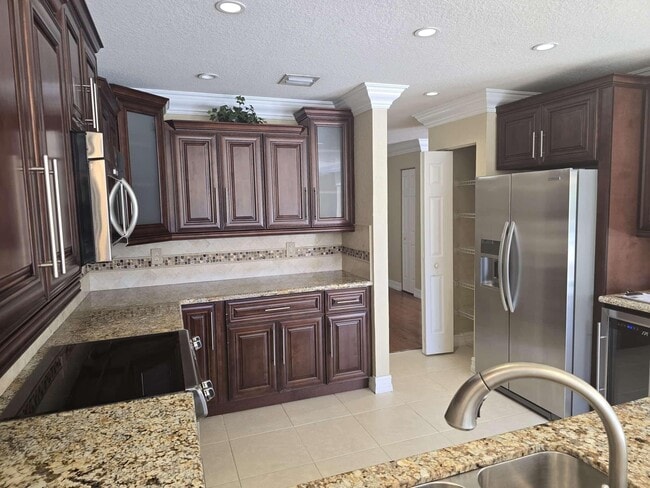 2755 SW 165th Ave in Miramar, FL - Building Photo - Building Photo