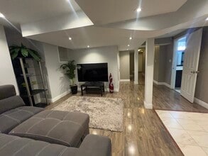 20 Citronella Ln in Brampton, ON - Building Photo - Building Photo