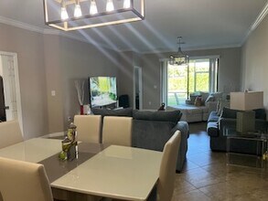 9125 Glenforest Dr in Naples, FL - Building Photo - Building Photo