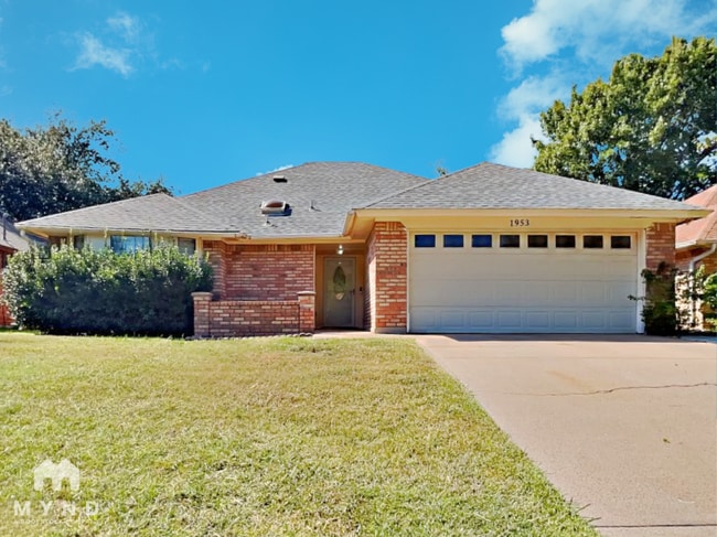 property at 1953 Kings Canyon Cir