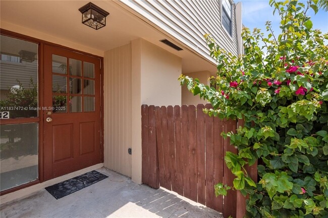 6603 Winfield Blvd in Margate, FL - Building Photo - Building Photo
