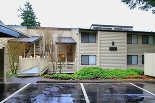9398 Redmond - Woodinville Rd NE in Redmond, WA - Building Photo