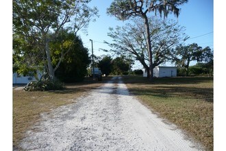 Sandy Cove Apartments & RV Park in Babson Park, FL - Building Photo - Building Photo