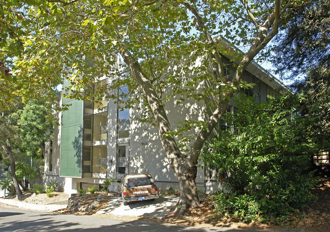 The Montclair in Oakland, CA - Building Photo - Building Photo