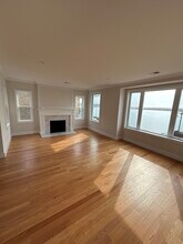 154 Bayswater St, Unit 2 in Boston, MA - Building Photo - Building Photo