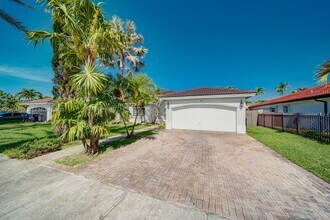 18128 SW 151st Ave in Miami, FL - Building Photo - Building Photo