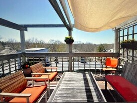 336 Washington St, Unit 3 in Brookline, MA - Building Photo