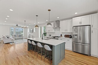 2006 Manchester Ave in Nashville, TN - Building Photo - Building Photo