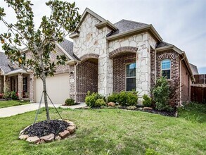 812 Llano Falls Dr in McKinney, TX - Building Photo - Building Photo