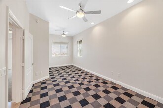 87 E Agate Ave in Las Vegas, NV - Building Photo - Building Photo