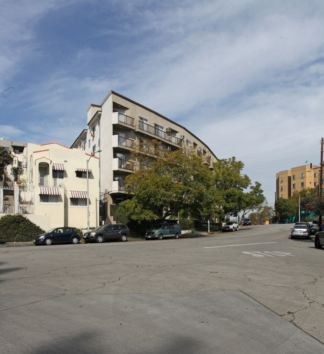 Fourth Street Apartments in Los Angeles, CA - Building Photo