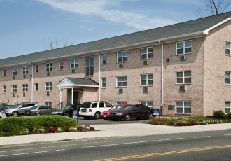 Austin Manor Apartments in Philadelphia, PA - Building Photo