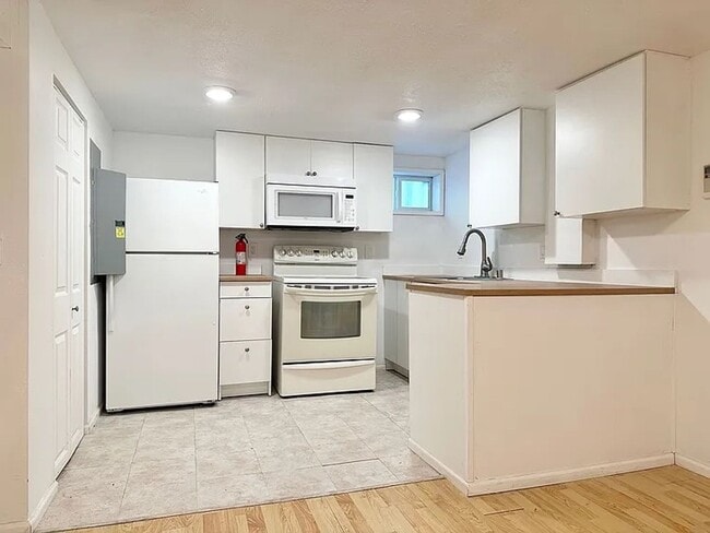 NW Cherry Place (295) Duplex in Issaquah, WA - Building Photo - Building Photo