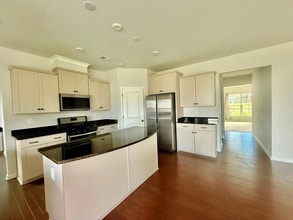 212 Himalaya Way in Mcdonough, GA - Foto de edificio - Building Photo