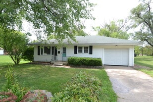 1410 S Halliburton St in Kirksville, MO - Building Photo