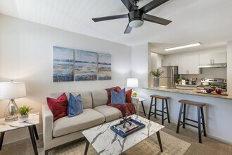 The Halifax in Phoenix, AZ - Building Photo - Building Photo