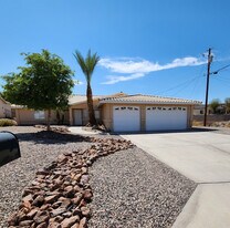 1399 Bentley Blvd in Lake Havasu City, AZ - Building Photo