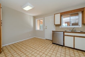 8596 Ashwell Rd in Chilliwack, BC - Building Photo - Building Photo