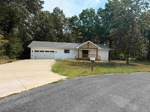 316 E Church St in Horseshoe Bend, AR - Building Photo - Building Photo