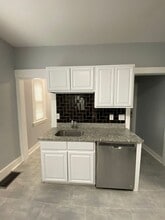 36 Bright St in New Haven, CT - Building Photo - Building Photo