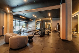 Lynk in Montréal, QC - Building Photo - Interior Photo