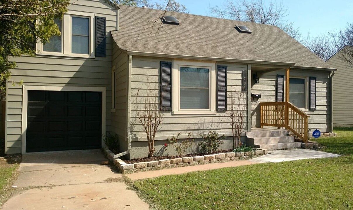 1705 NW Euclid Ave in Lawton, OK - Building Photo