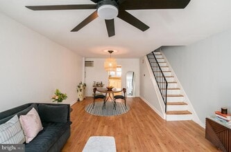 1329 S Clarion St in Philadelphia, PA - Building Photo - Building Photo
