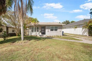 545 12th Ave N in St. Petersburg, FL - Building Photo