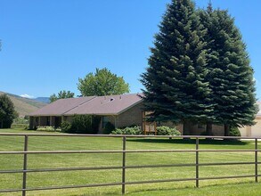 7299 E 1450 N in Huntsville, UT - Building Photo - Building Photo